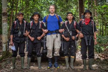 Der WWF erlaubt mir die Begleitung einer Tiger Protection Patrouille durch den Dschungel - zusammen mit den Rangern Siid, Dede Apriadi, Atan Marzuni und Masrizal.