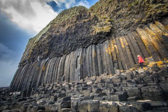 Die Fingal's Cave ist nach dem Sagenhelden Fingal benannt, einer Figur des schottischen Schriftstellers James Macpherson.