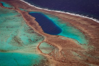 Das 'blue hole' am Außenrand des Neukaledonschen Barriere Riffs. Nicht einmal taucherlegende Jaques Costeau hat es bis auf den Grund geschafft, der bei etwa 150 Metern liegt.