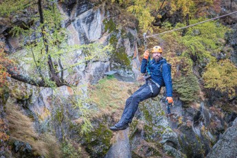 Two hours of outdoor fun ahead: Marco Barneveld has just entered the Gorge Alpine via ferrata near Saas-Fee.