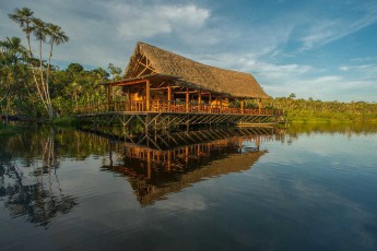 Copia de Lodge - Sacha Lodge _0249340 .tif
Das Restaurant der Sacha Lodge vom Pilchicocha-See aus gesehen. (Foto von Sacha Lodge)